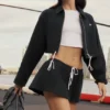 Falda de talle bajo, la favorita de las fans - Negro