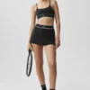 Falda de tenis Alo Softsculpt Amp It Up - Negro