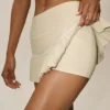 Falda de tenis «My Serve» de algodón y cachemira, High-Waist - Beige arena/Blanco