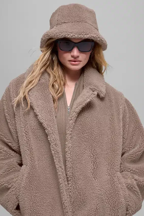 Gabardina oversize de sherpa - Chai Latte