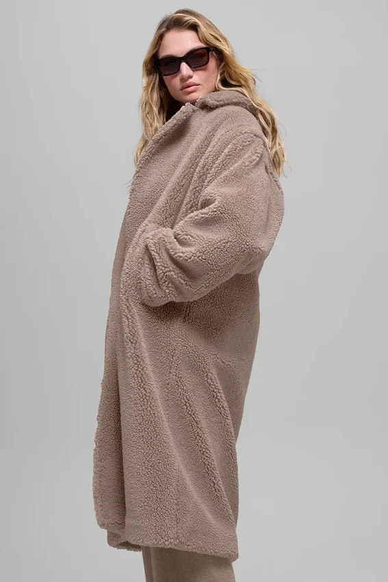 Gabardina oversize de sherpa - Chai Latte