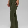 High-Waist 7/8 Bootcut Leggings — Verde oliva