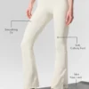 High-Waist Airbrush 7/8 Bootcut Legging — Marfil