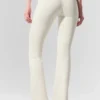 High-Waist Airbrush 7/8 Bootcut Legging — Marfil