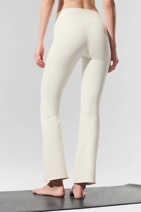 High-Waist Airbrush 7/8 Bootcut Legging — Marfil