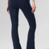 High-Waist Airbrush Legging con corte acampanado 7/8 - Azul marino