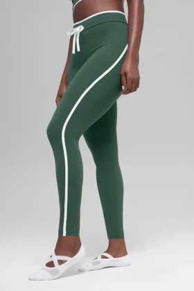 High-Waist Race Pace 7/8 Leggings con diseño Airbrush — Verde trébol/Blanco