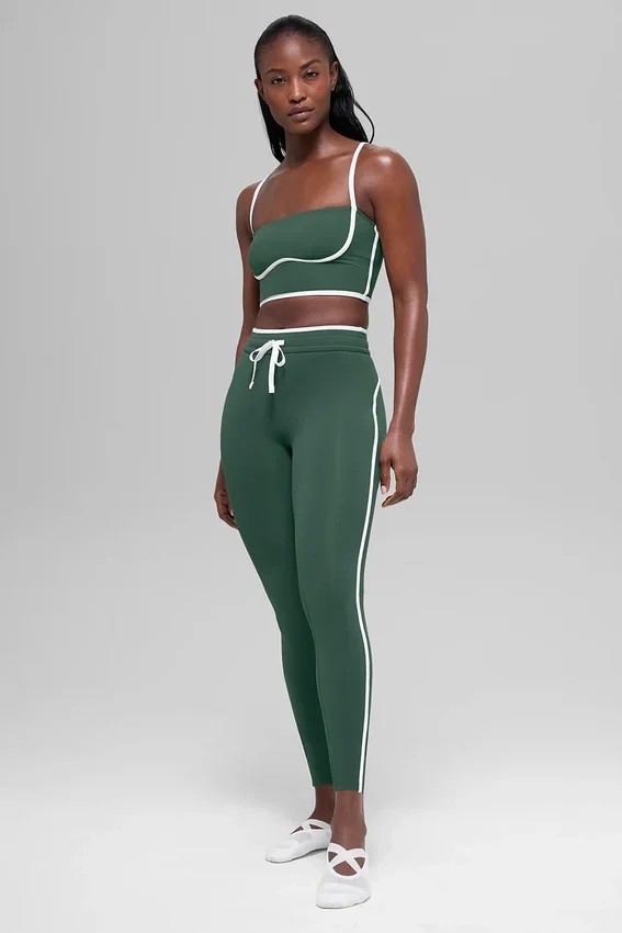 High-Waist Race Pace 7/8 Leggings con diseño Airbrush — Verde trébol/Blanco