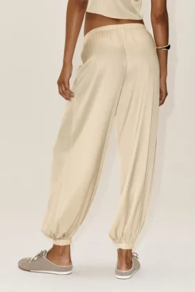 High-Waist Radiance Pant de mezcla de seda – Beige arena