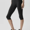 High-Waist Sleek Capri - Negro