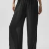 High-Waist Straight Leg Pant «Golden Hour», semitransparente — Negro
