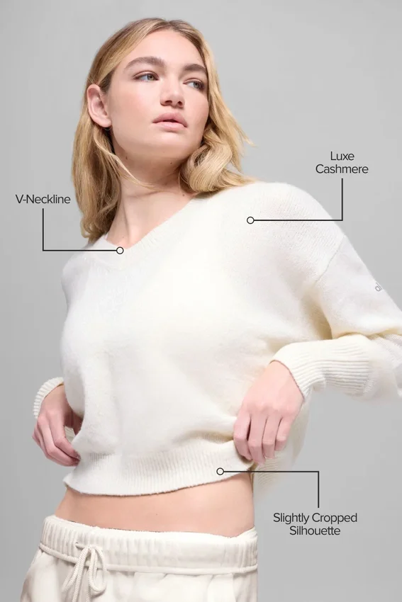 Jersey corto de lana y cachemira con cuello en V de la colección New Class - Marfil