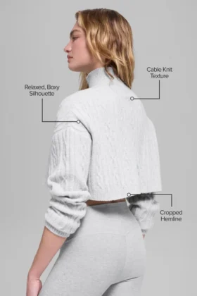 Jersey de cuello alto corto de punto trenzado «Winter Bliss» de manga larga – Athletic Heat