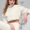 Jersey de cuello alto corto de punto trenzado «Winter Bliss» de manga larga - Marfil