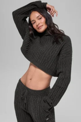 Jersey de cuello alto corto de punto trenzado Winter Bliss, manga larga – Gris oscuro jaspeado
