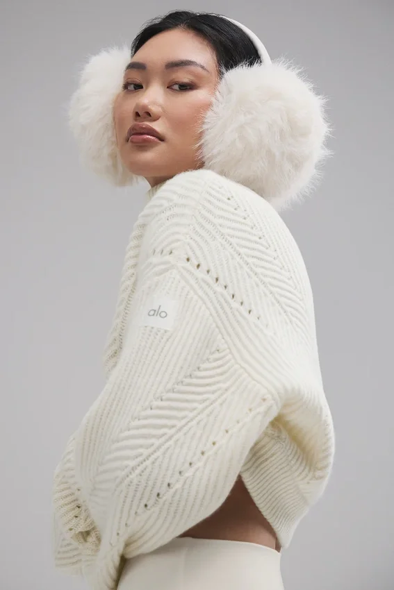Jersey de cuello alto de cachemira «Winter Magic» — Marfil