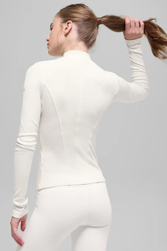 Jersey de manga larga con cuello alto y canalé «Mesmerize» - Marfil