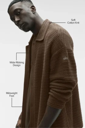 Jersey de manga larga con cuello redondo y botones «Shift Knit» – Espresso