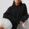 Jersey unisex de cuello redondo «New Class» de lana y cachemira - Negro