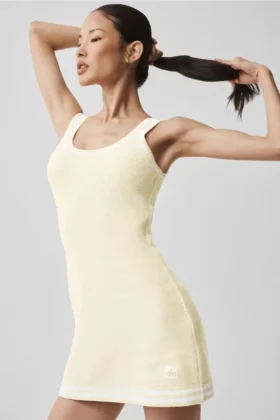 Jerséu de punto estilo jersey «Tennis Club» – Avena/Blanco