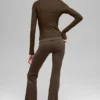 Leggings acampanados con cintura doblada Alo Softsculpt - Espresso