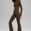 Leggings acampanados con cintura doblada Alo Softsculpt - Espresso