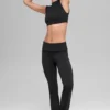 Leggings acampanados con cintura doblada Alo Softsculpt – Negro
