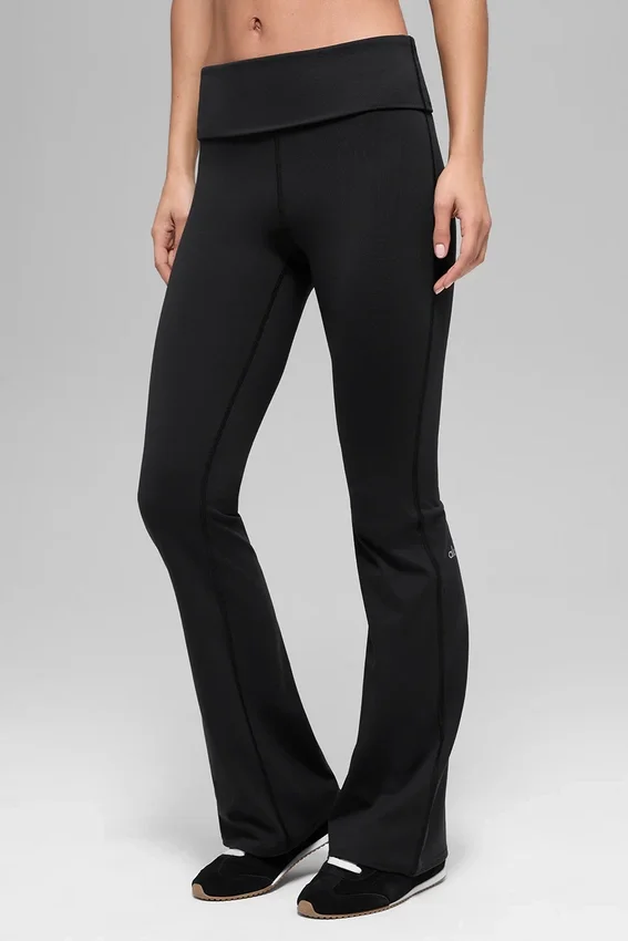 Leggings acampanados con cintura doblada Alo Softsculpt – Negro