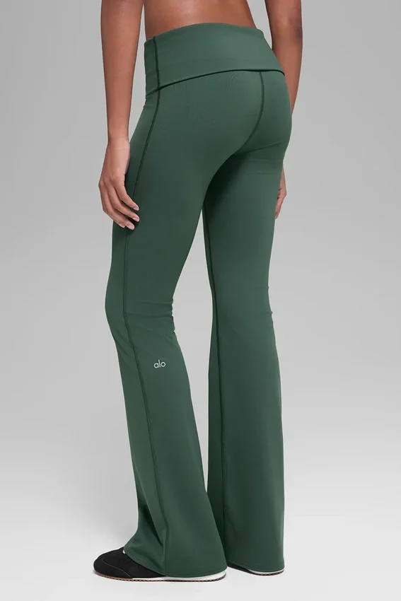 Leggings acampanados con cintura doblada Alo Softsculpt - Verde trébol