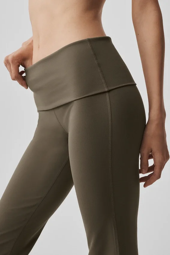 Leggings acampanados con vuelta de 7/8 Alo Softsculpt - Olive Tree