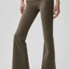Leggings acampanados con vuelta de 7/8 Alo Softsculpt - Olive Tree