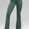 Leggings acampanados con vuelta de 7/8 Alo Softsculpt – Verde trébol