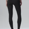 Leggings «Airlift Strength» de cintura High-Waist y largo 7/8 - Negro