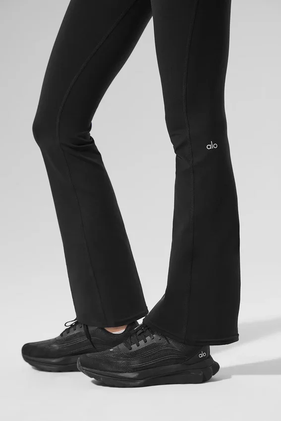 Leggings de talle alta y corte acampanado 7/8 «Airbrush» - Negro