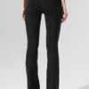 Leggings de talle alta y corte acampanado 7/8 «Airbrush» - Negro