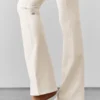 Leggings de talle alto y corte acampanado Airbrush - Marfil