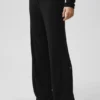 Pantalón ancho de talle medio Unwind de jersé — Negro