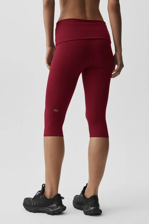Pantalón capri de talle bajo con cinturilla doblada Alo Softsculpt - Rojo «Summer Romance»