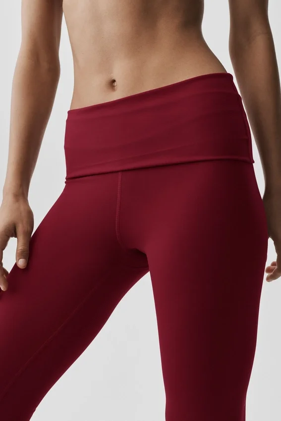 Pantalón capri de talle bajo con cinturilla doblada Alo Softsculpt - Rojo «Summer Romance»