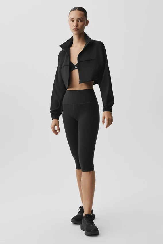 Pantalón capri High-Waist Airbrush de 16" — Negro