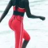 Pantalón capri High-Waist Airlift de cintura alta, superelegante y con contraste — Rojo caramelo/Blanco