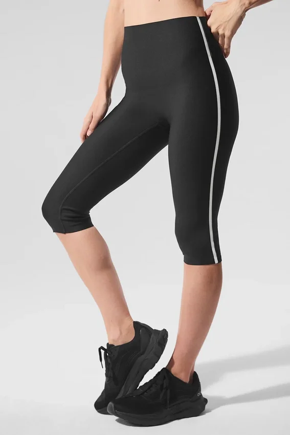 Pantalón capri High-Waist Airlift de corte superelegante con contraste - Negro/Blanco