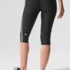 Pantalón capri High-Waist Airlift de corte superelegante con contraste - Negro/Blanco
