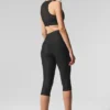 Pantalón capri High-Waist Airlift «Just Right» de malla — Negro