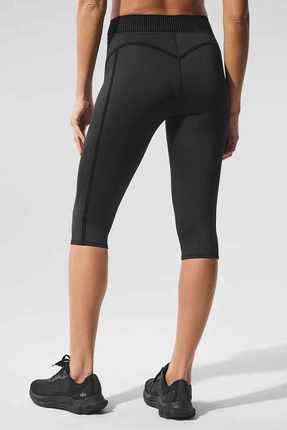 Pantalón capri High-Waist Airlift – Negro