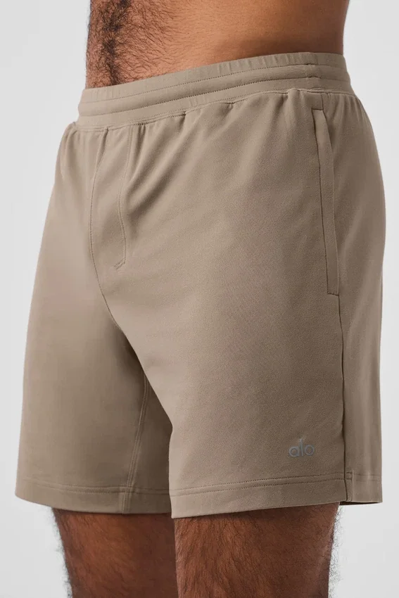 Pantalón corto Conquer React Performance de 7" - Gravel