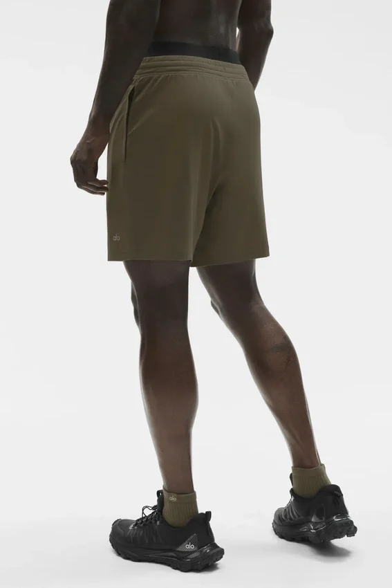 Pantalón corto «Conquer React Performance» de 7" - Olive Tree