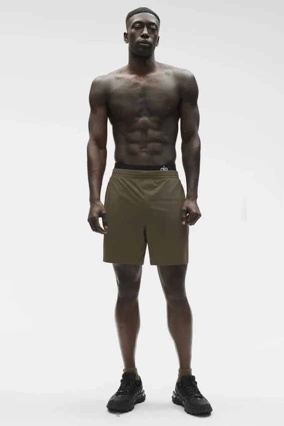 Pantalón corto «Conquer React Performance» de 7" - Olive Tree