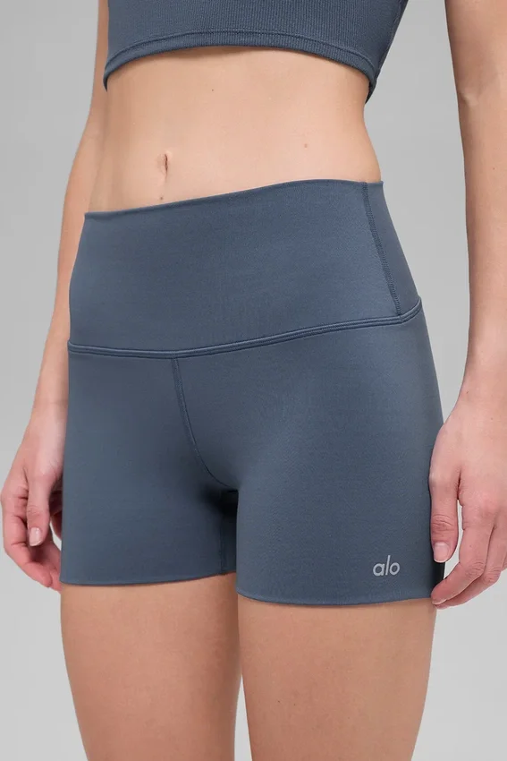 Pantalón corto de compresión de 3" Alo Softsculpt High-Waist — Bluestone