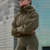 Pantalón corto de compresión de 3" Alo Softsculpt High-Waist «Precision» — Verde olivo